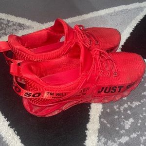 there very good and comfortable shoes, i just got a new pair and now